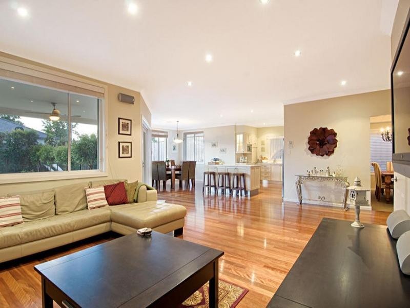 18 Ravenswood Rise, Bella Vista NSW 2153