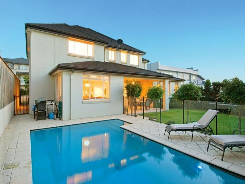 18 Ravenswood Rise, Bella Vista NSW 2153