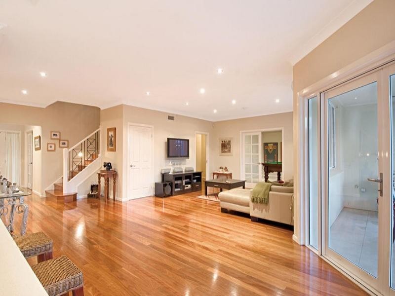 18 Ravenswood Rise, Bella Vista NSW 2153