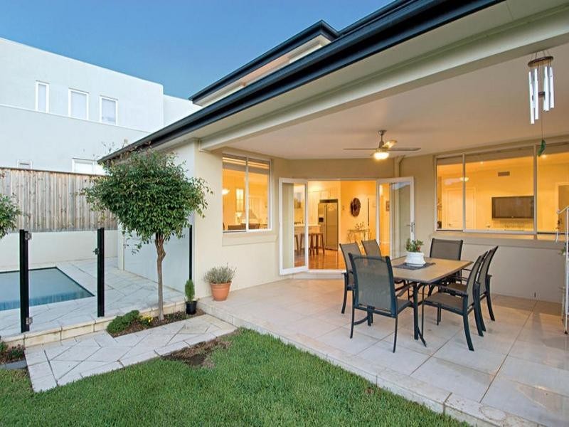 18 Ravenswood Rise, Bella Vista NSW 2153