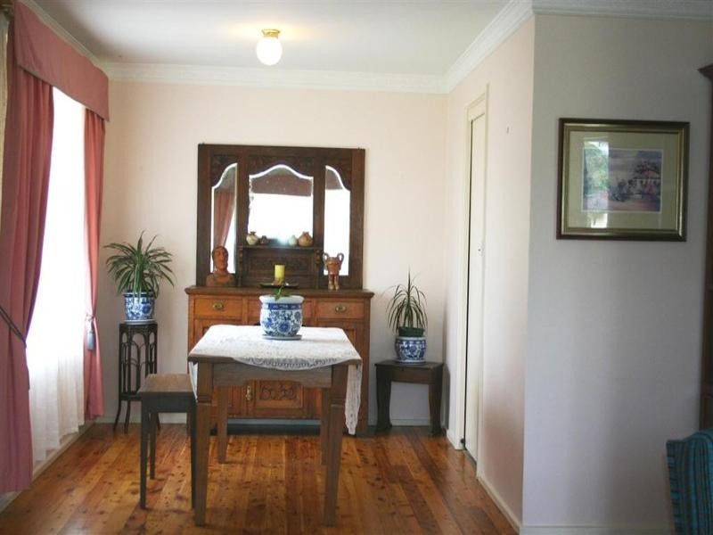 27 Warwick Parade, Castle Hill NSW 2154