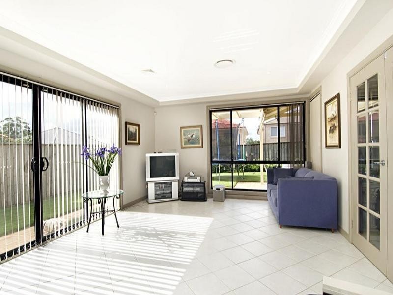 27 Cunningham Parade, Kellyville NSW 2155