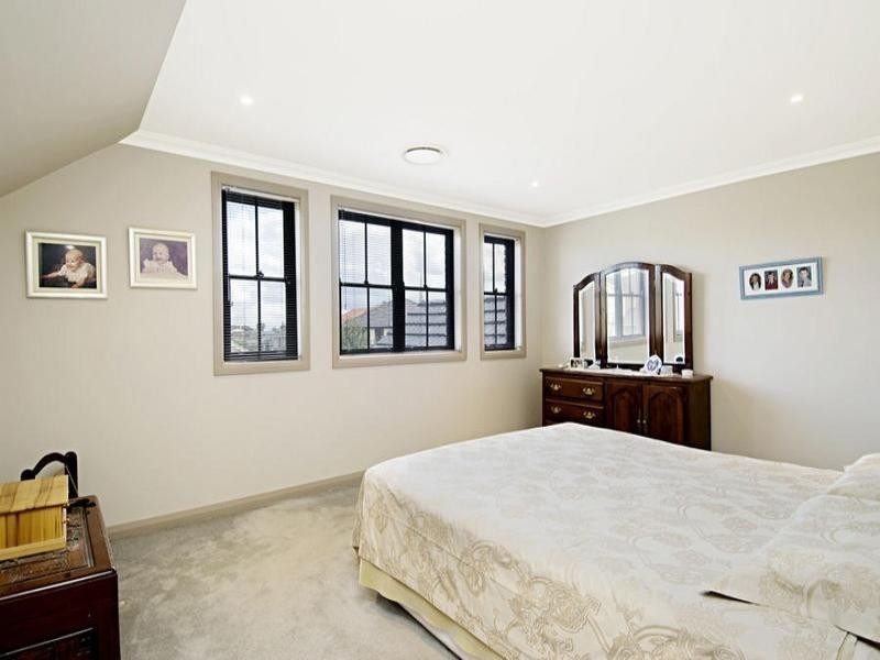 27 Cunningham Parade, Kellyville NSW 2155