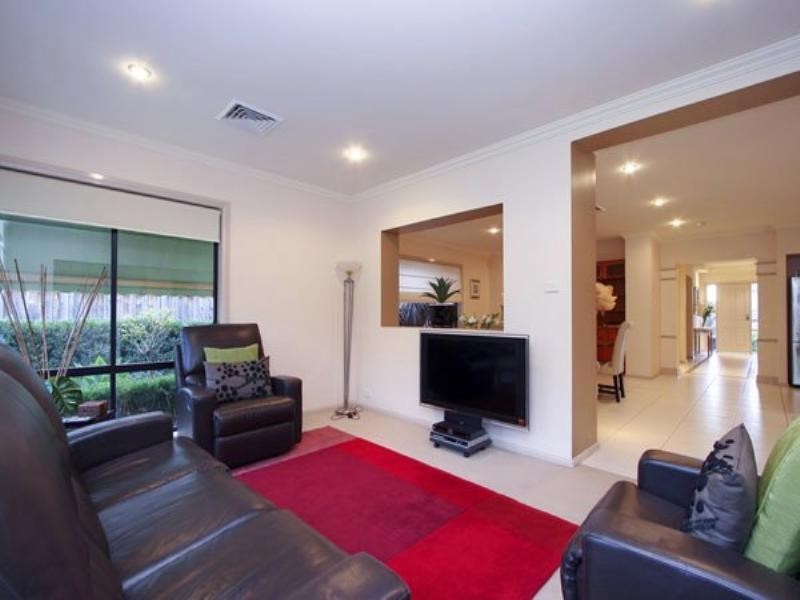 25 Amy Hawkins Circuit, Kellyville NSW 2155