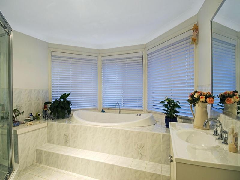 8 Lombard Place, Bella Vista NSW 2153