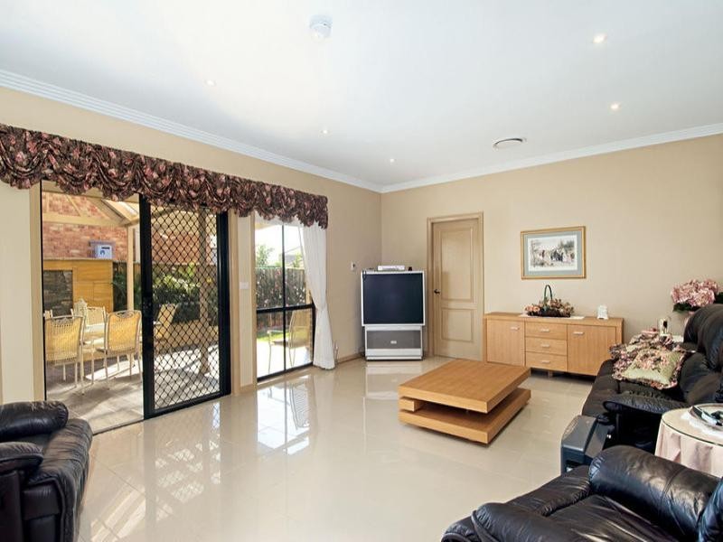 5 Trinity Avenue, Kellyville NSW 2155