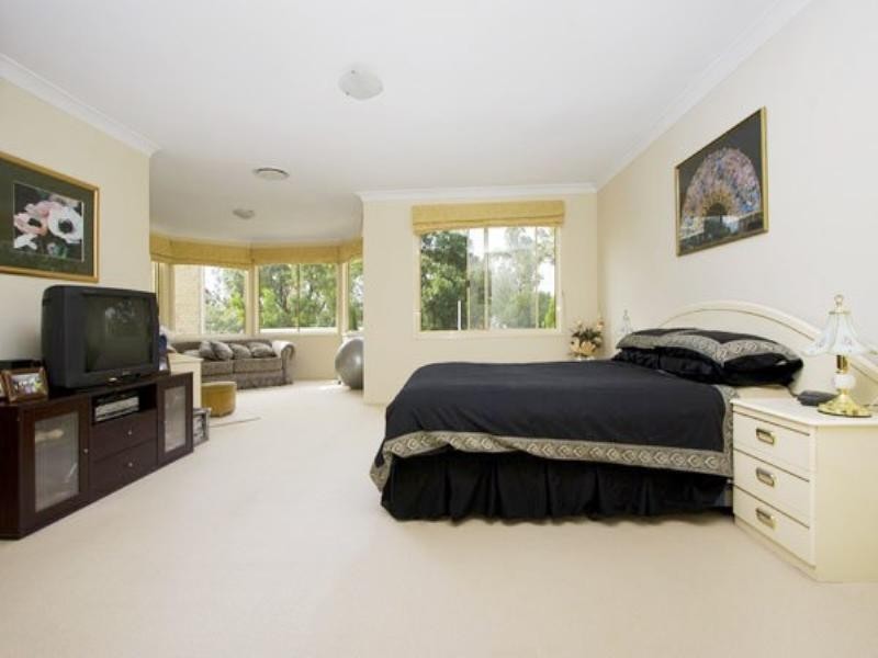 9 Hebe Place, Kellyville NSW 2155