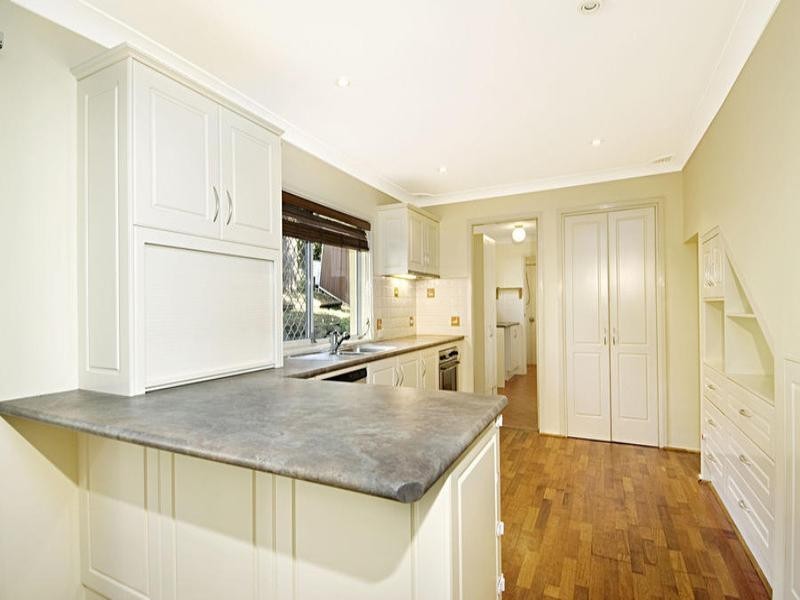 22 Winchcombe Place, Castle Hill NSW 2154