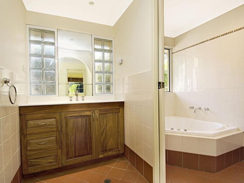 22 Winchcombe Place, Castle Hill NSW 2154