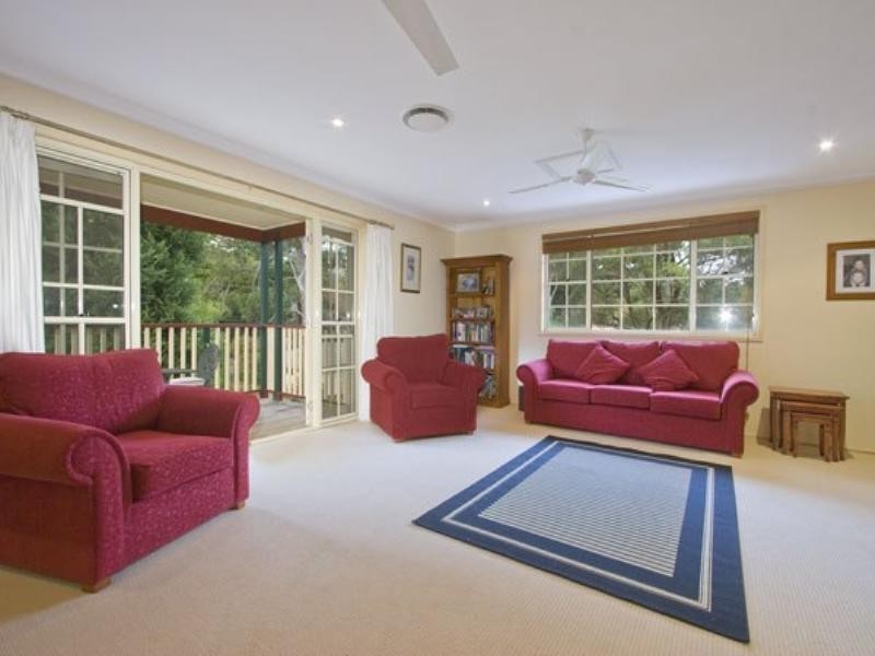11 Woodhill Street, Castle Hill NSW 2154