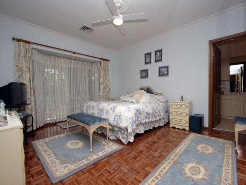 2 Parakeet Place, West Pennant Hills NSW 2125