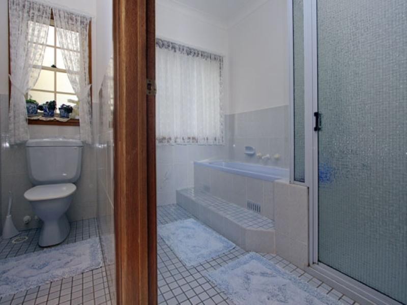 2 Parakeet Place, West Pennant Hills NSW 2125