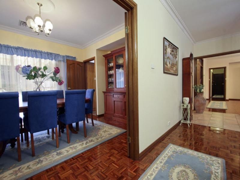 2 Parakeet Place, West Pennant Hills NSW 2125