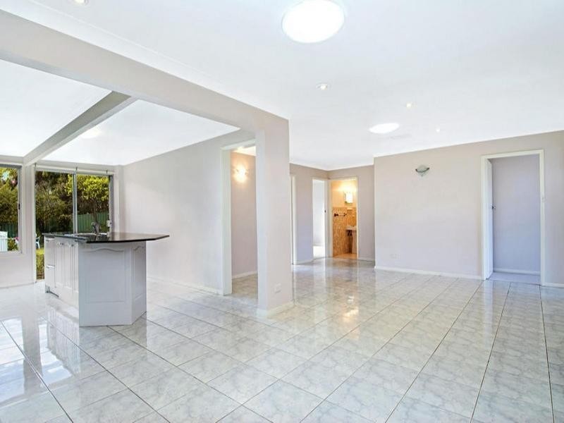 25 Rondelay Drive, Castle Hill NSW 2154