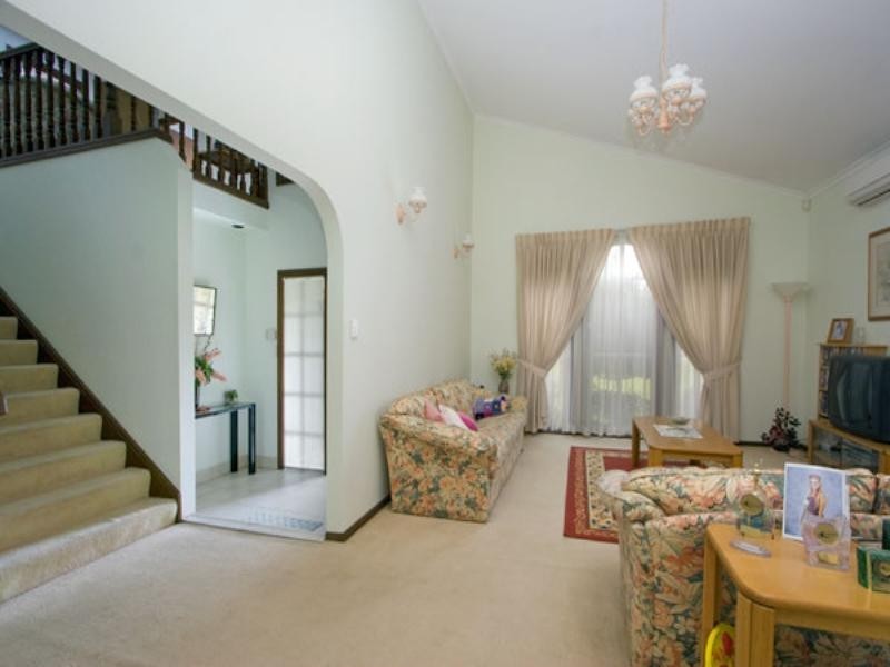 6 Gooraway Drive, Castle Hill NSW 2154