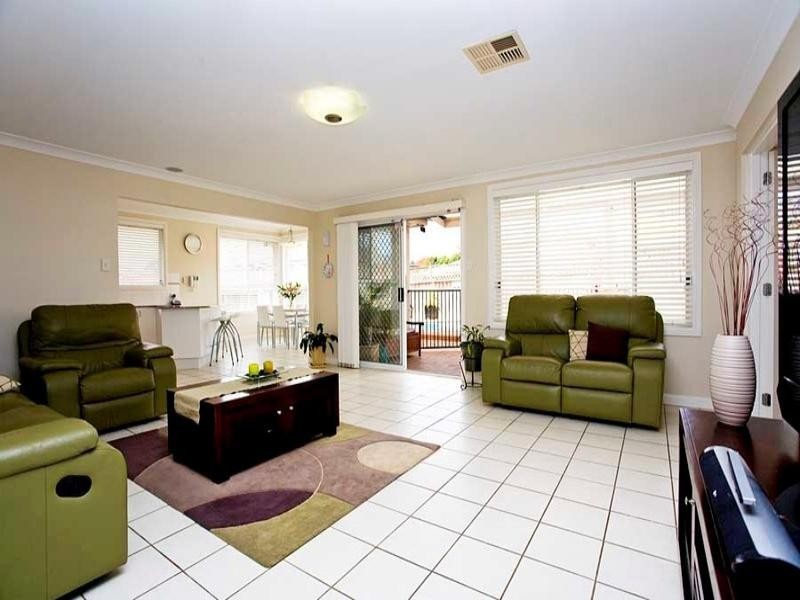 8 Pennybright Place, Kellyville NSW 2155