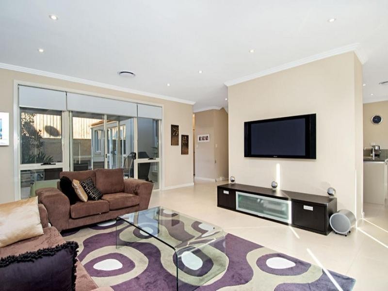 100 Linden Way, Bella Vista NSW 2153