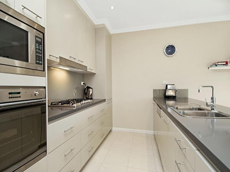 100 Linden Way, Bella Vista NSW 2153