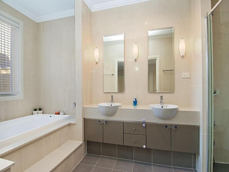 100 Linden Way, Bella Vista NSW 2153