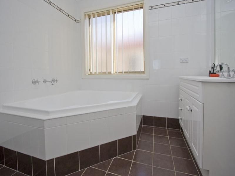 65 Farnham Road, Quakers Hill NSW 2763