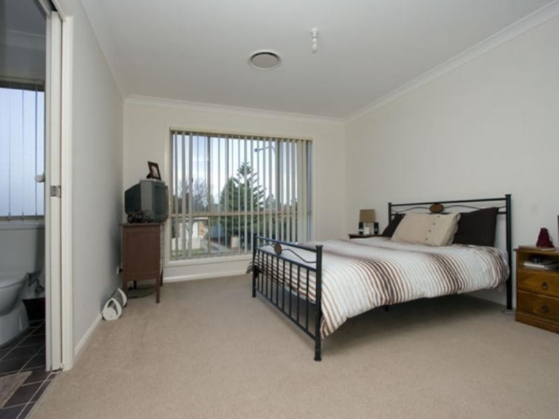 65 Farnham Road, Quakers Hill NSW 2763