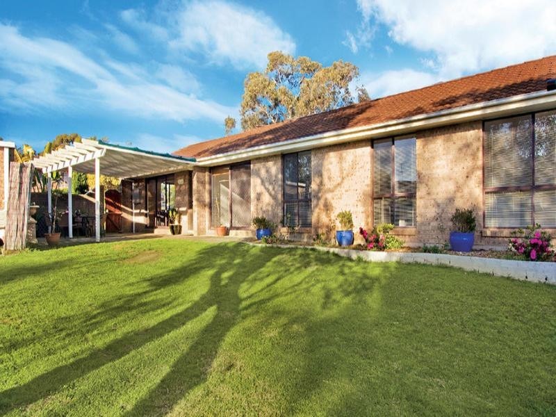 16 Battlement Crescent, Castle Hill NSW 2154