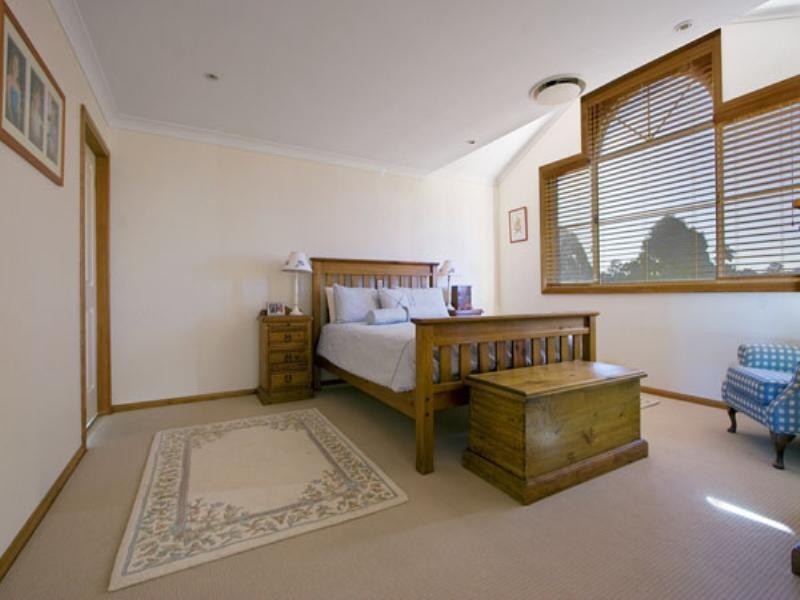 162 Brampton Drive, Beaumont Hills NSW 2155