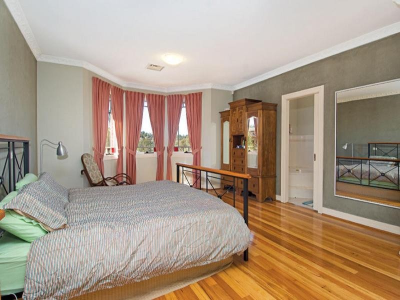 18 Redwood Close, Castle Hill NSW 2154