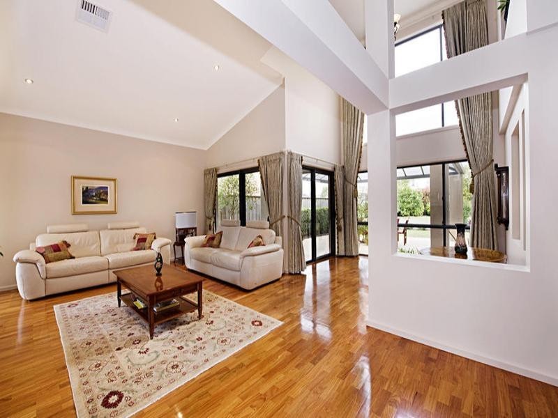 44 Edgewater Drive, Bella Vista NSW 2153