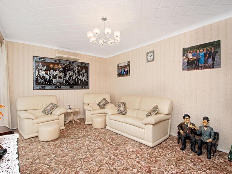 8 Gregory Avenue, Baulkham Hills NSW 2153