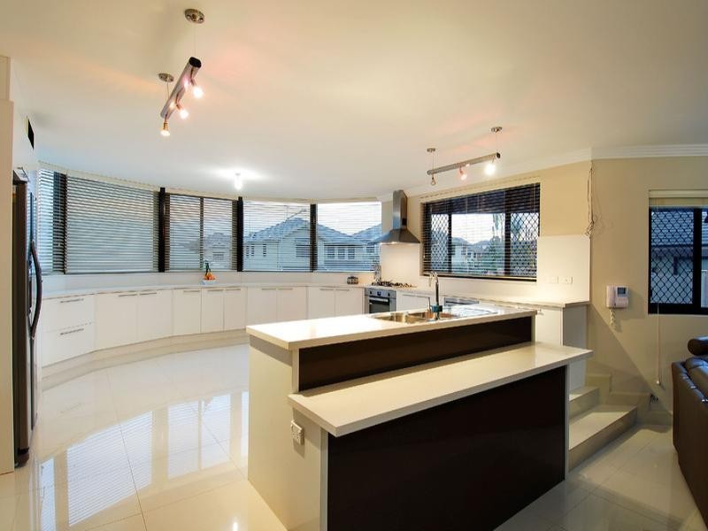 2 Oakwood Place, Kellyville NSW 2155