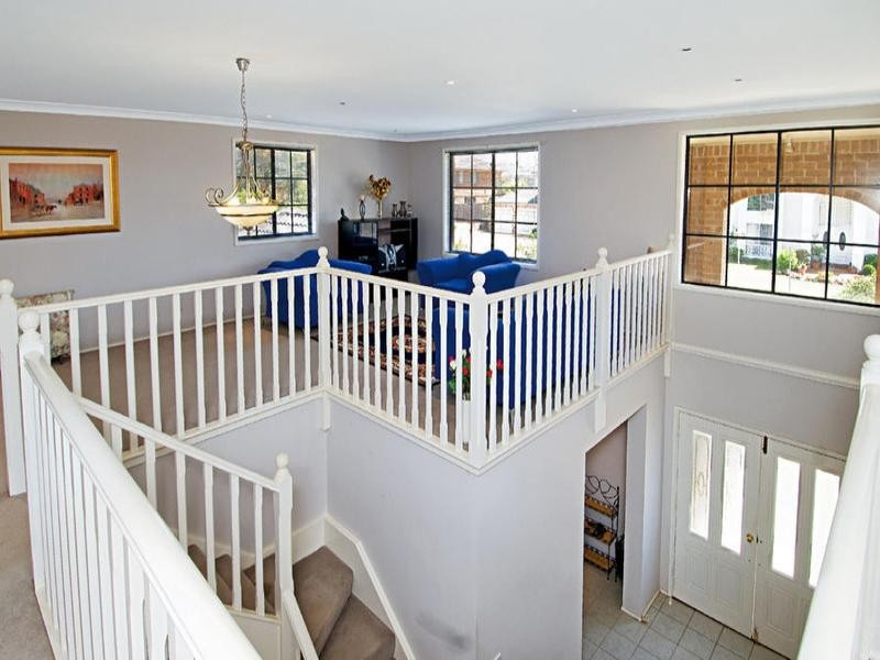 27 Brampton Drive, Beaumont Hills NSW 2155