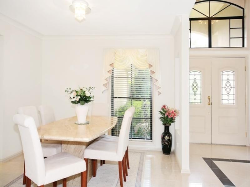 36 Edgewater Drive, Bella Vista NSW 2153