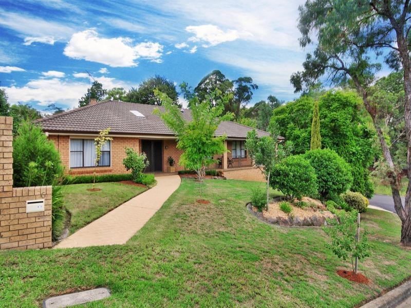 6 Waterloo Avenue, Castle Hill NSW 2154