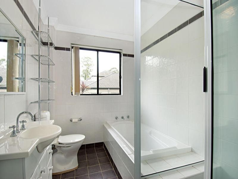 2/28 Edward Street, Baulkham Hills NSW 2153