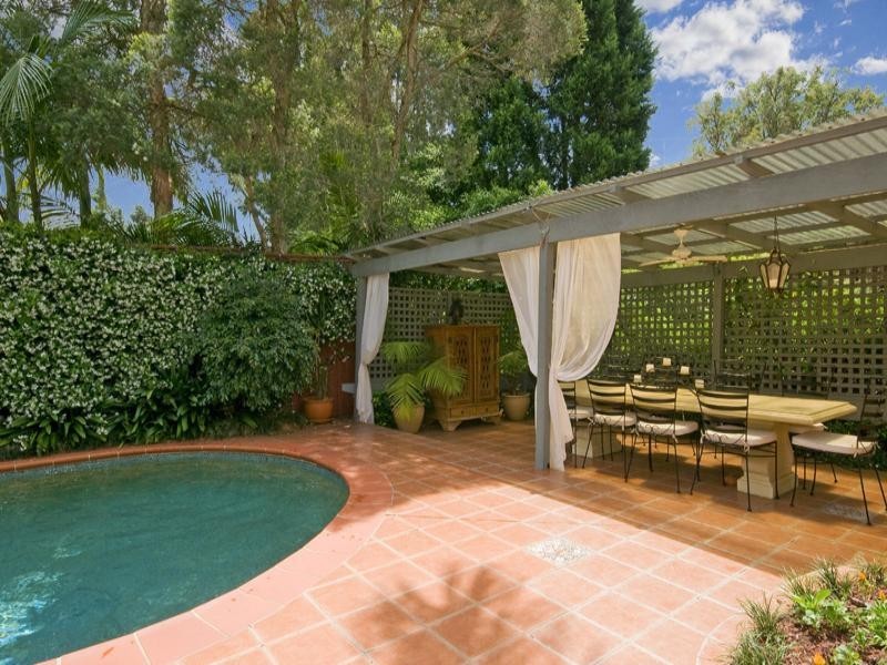 12 Winchcombe Place, Castle Hill NSW 2154