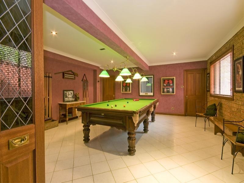 12 Winchcombe Place, Castle Hill NSW 2154