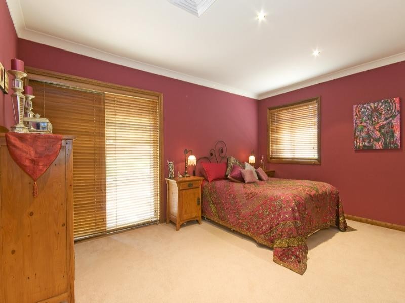 12 Winchcombe Place, Castle Hill NSW 2154