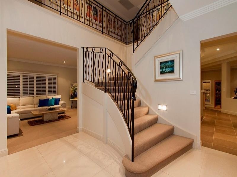 17 Pipersbrook Crescent, Bella Vista NSW 2153