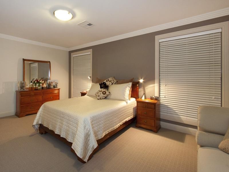 17 Pipersbrook Crescent, Bella Vista NSW 2153