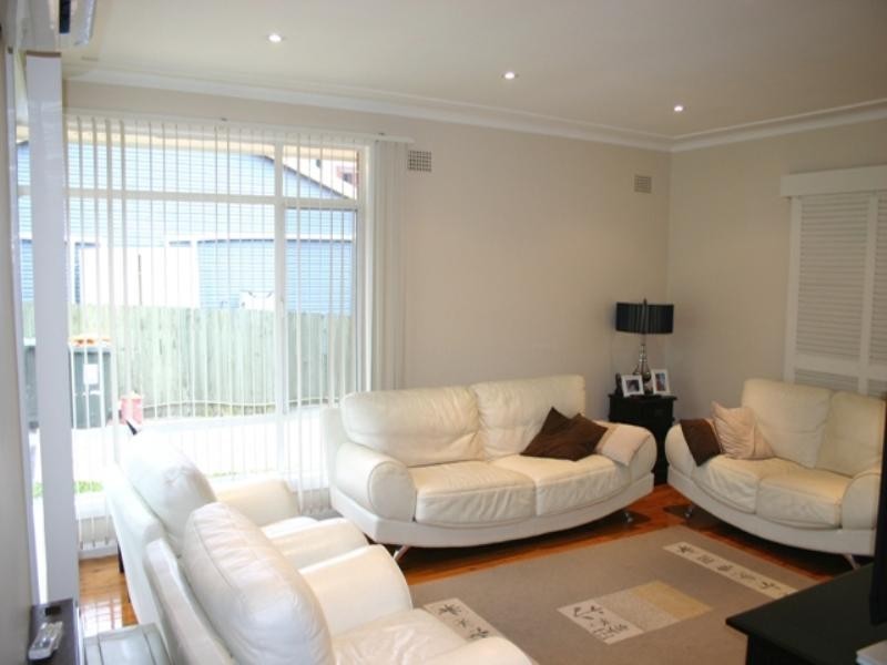 11 Edward Street, Baulkham Hills NSW 2153