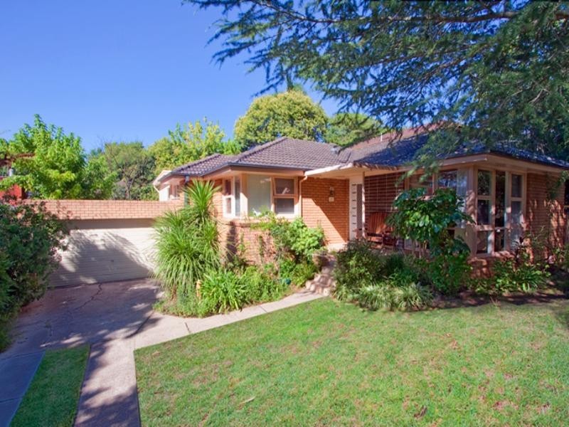 17 Cambewarra Avenue, Castle Hill NSW 2154