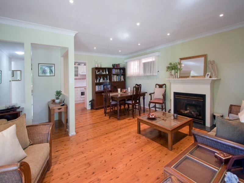 17 Cambewarra Avenue, Castle Hill NSW 2154