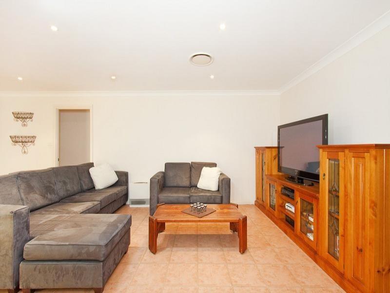 13 Crestview Avenue, Kellyville NSW 2155