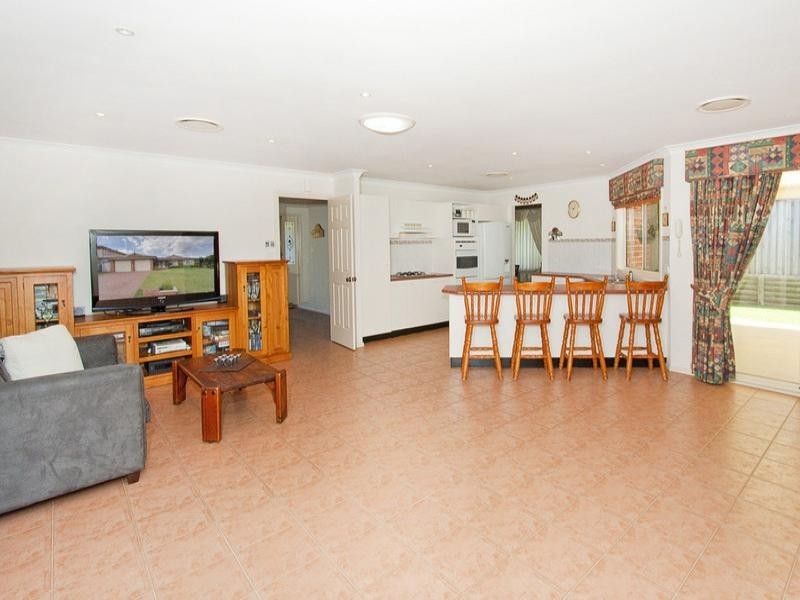 13 Crestview Avenue, Kellyville NSW 2155