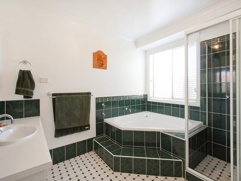 13 Crestview Avenue, Kellyville NSW 2155