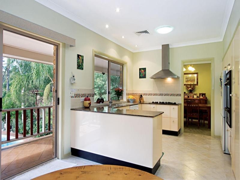 10 Boden Place, Castle Hill NSW 2154