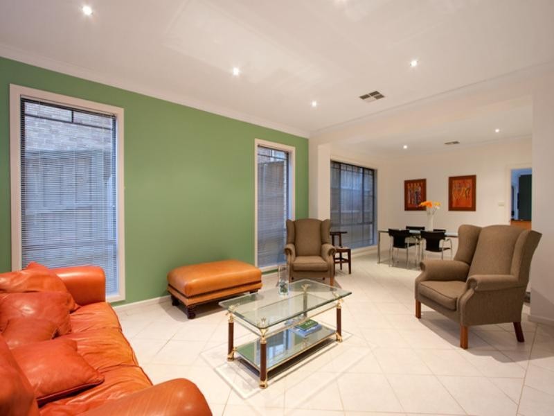 30 Broadleaf Crescent, Beaumont Hills NSW 2155