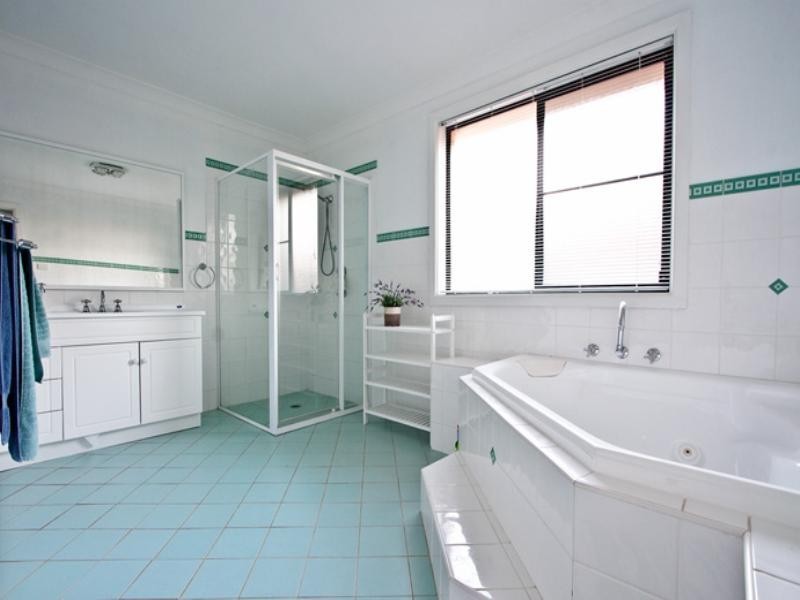 30 Broadleaf Crescent, Beaumont Hills NSW 2155