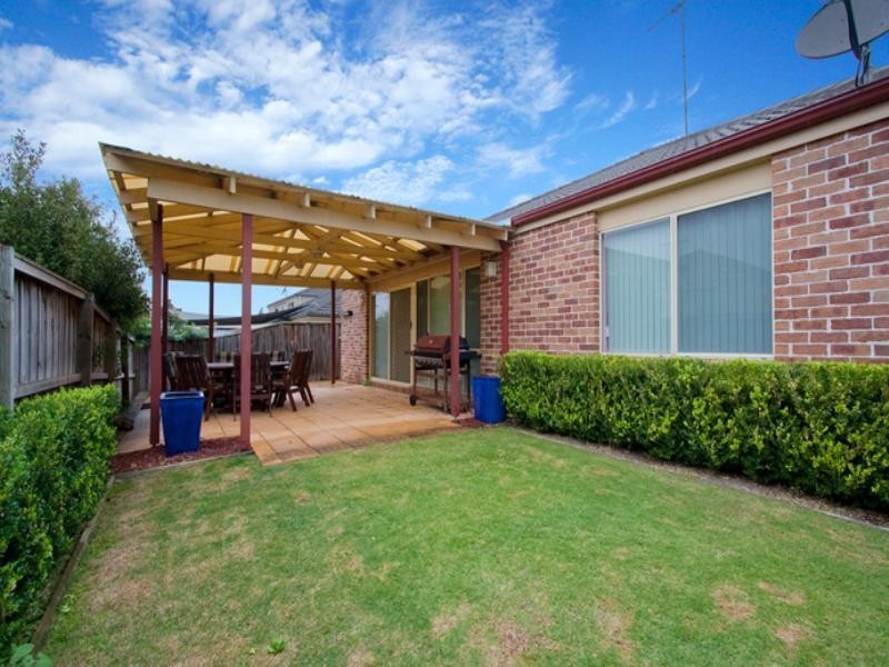 16 Peak Street, Glenwood NSW 2768